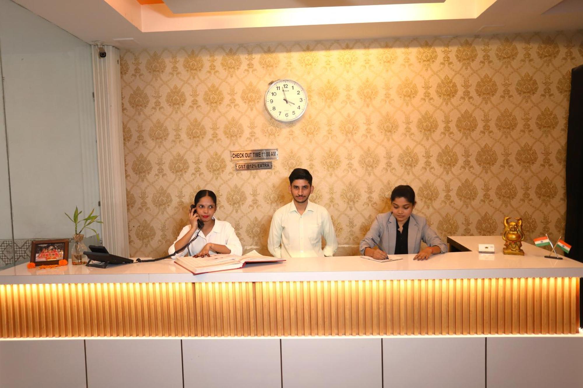Delhi Airport Plaza Igi Airport New Delhi